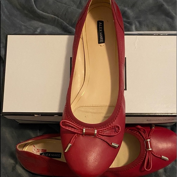 ♥️RED FLATS in time for VALENTINES ❤️❤️❤️ - Picture 3 of 5